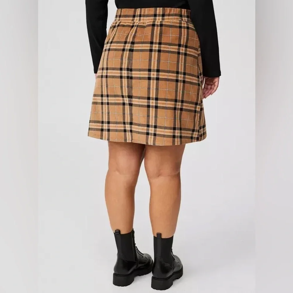 Torrid Brown Mini Corduroy Button-Front Skirt Plus Size 4X/26W | Fall Plaid - Picture 6 of 9